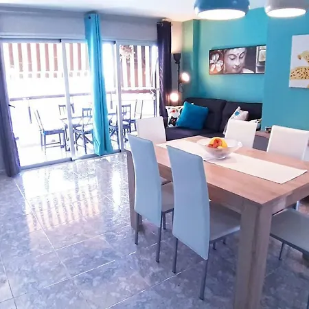 Cool And Big 50 Mt By The Ocean 6-8 Pax Apartment