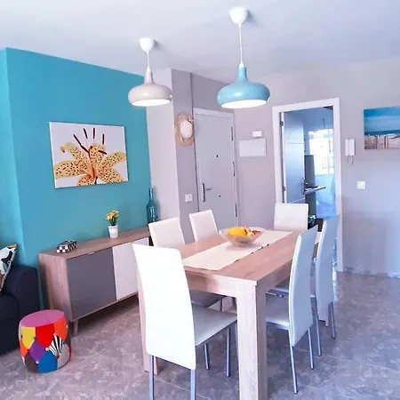 Apartment Cool And Big 50 Mt By The Ocean 6-8 Pax *