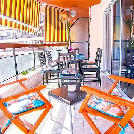 Apartment Cool And Big 50 Mt By The Ocean 6-8 Pax *