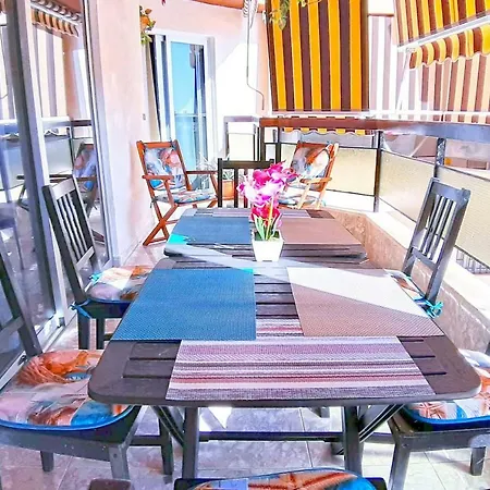 Apartment Cool And Big 50 Mt By The Ocean 6-8 Pax *