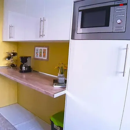Apartment Cool And Big 50 Mt By The Ocean 6-8 Pax *