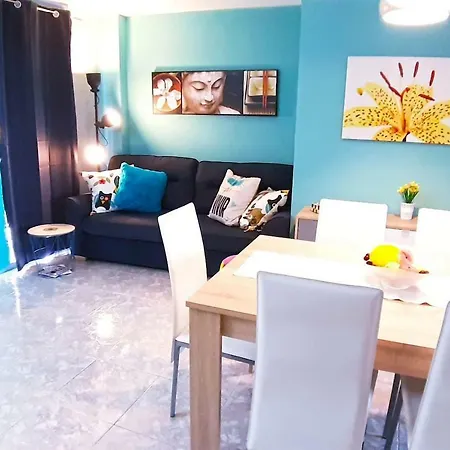 Apartment Cool And Big 50 Mt By The Ocean 6-8 Pax *