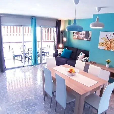 Apartment Cool And Big 50 Mt By The Ocean 6-8 Pax