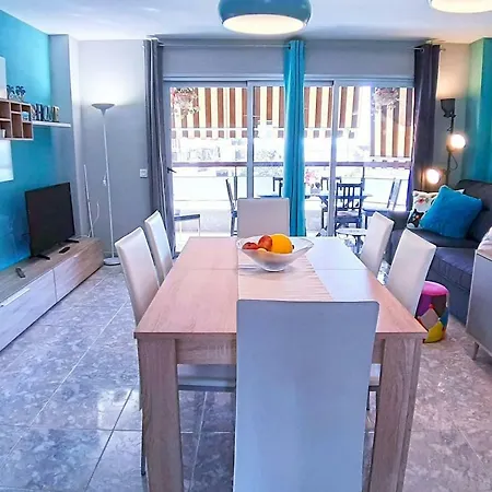 Cool And Big 50 Mt By The Ocean 6-8 Pax Apartment