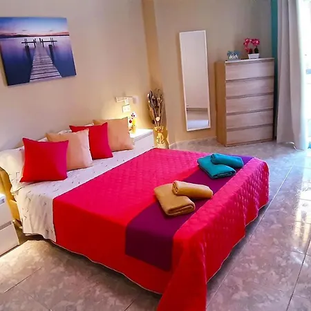 Cool And Big 50 Mt By The Ocean 6-8 Pax Apartment